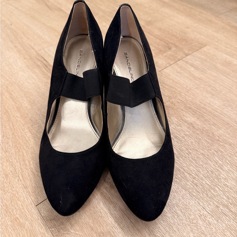 Bandolino Women's Black Wedges